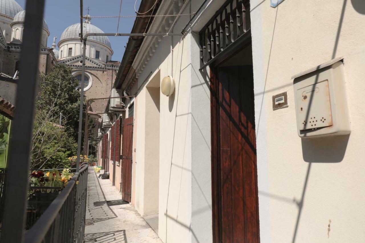 Om Plus Santa Giustina Padua Exteriör bild